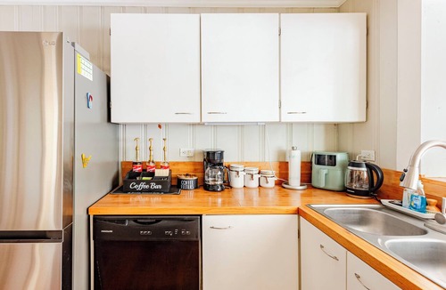 Thunderbolt House | Thunderbolt Coastal Cottage
