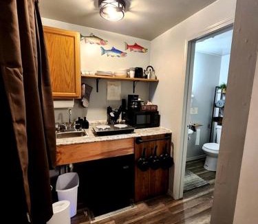 Bear Creek House | Tiny Cabin Perfect for Two in Seward, Alaska