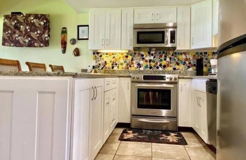 Maunaloa Condo | Top-Floor Ocean View Condo- Kepuhi Beach! Molokai Rental Car discount for guests