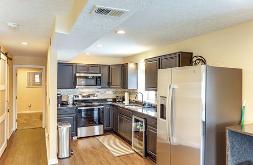 Lincoln Heights House | Townhome: Bunk Room for 6, Dry Bar Lounge Area