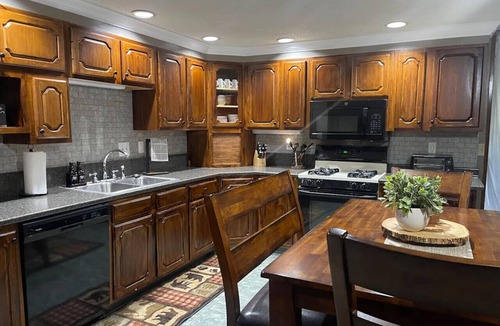 Sherman Station House | Trails End Lodge-Welcome to our Neck of the Woods!