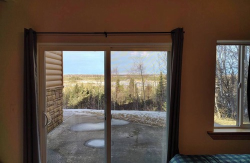 Kalifornsky Cabin | Tranquil lodge with a million-dollar view in Kenai - 4 bedrooms available
