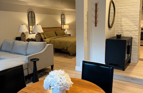 Cow Hollow Apartment | Tranquil, Spacious Studio in Coveted Cow Hollow- Prime Location!