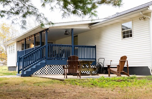 West Union House | Tranquility Cottage | 3 Bed, 1.5 Bath