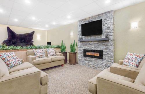 Mendenhall Valley Hotel | Travelodge by Wyndham Juneau