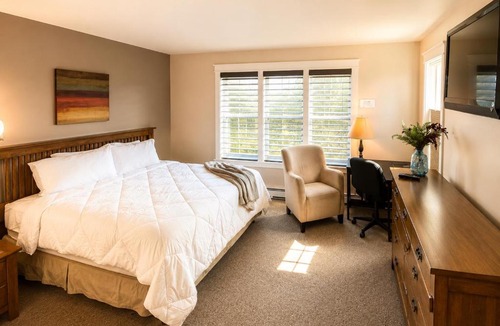 Kodiak Apartment | Triple Tree Suites