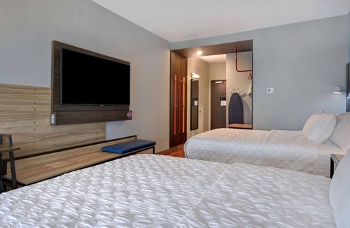Auburn Hotel | Tru by Hilton Auburn