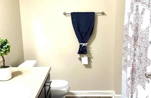 Easton Apartment | Two BR w/free parking near Easton