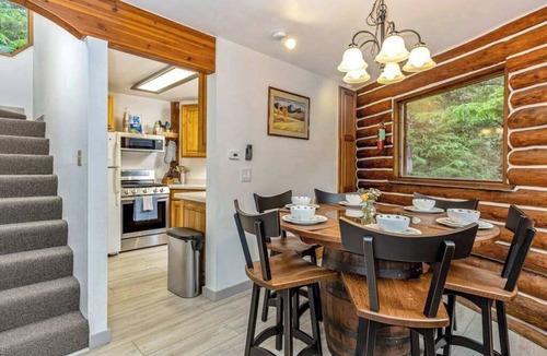 Girdwood House | Ullr's Treehouse | 4-Story Hexagon | Hot Tub