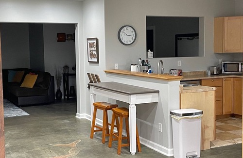 Rabbit Creek House | Unique quiet 2 Bedroom space in South Anchorage