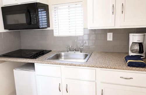 Garfield Apartment | Unit 4 - Walkable Roosevelt Row 1BR 1BA Downtown Stay