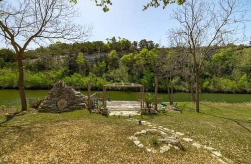 Liberty Hill Hotel | Unit 7 Boho 2-Bedroom Unit by San Gabriel River!