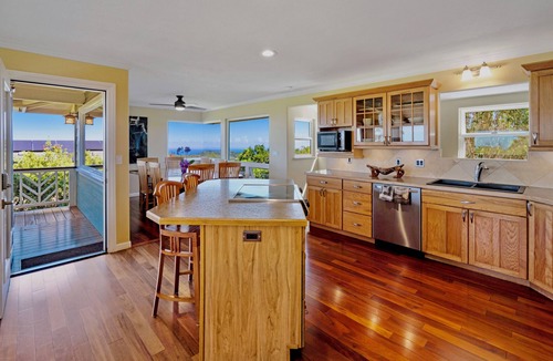 Makawao House | Upcountry Short Term Rental Home with Ocean and Mt Views, Close to Makawao Town.
