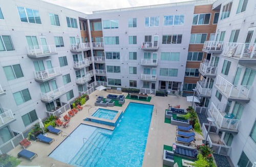 Grandview Heights Apartment | Updated 2-Bedroom with a pool and hot tub