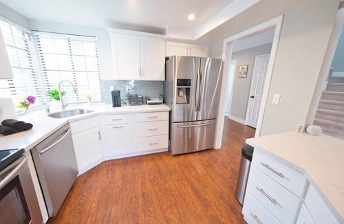 Lake Area House | Upgraded 2BR Newark Home w/AC | Near Tesla