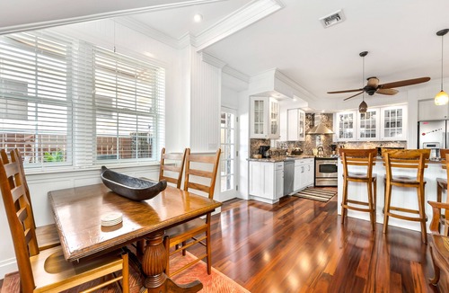 Diamond Head - Kapahulu - St. Louis House | Upgraded home with large lanai, Diamond Head view, & AC - walk to Waikiki