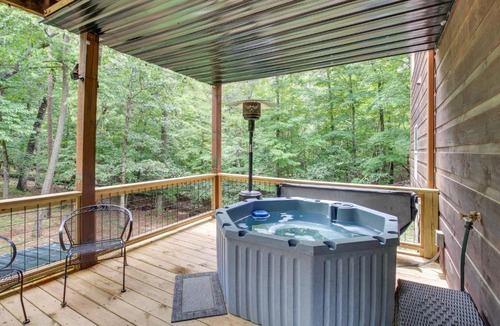 Ellijay House | Upscale Coosawattee Cabin w/Hot Tub & Fire Pit!