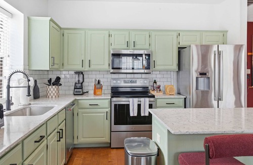 North Central Thousand Oaks House | Upscale Escape Pool, Hot Tub, Game Room, Firepit