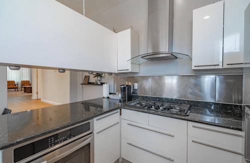 Davis Tract House | Urban 3BR 7-mins to Oakland Airport