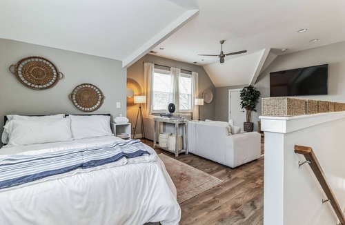 East Nashville House | Urban Oasis – Chic 3 BDR in Trendy East Nashville w/ Private Pool!