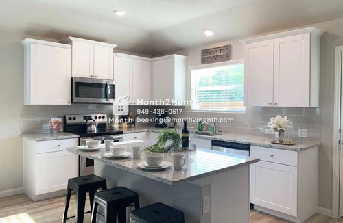 San Antonio House | Utopia on Booker Trail E#41225