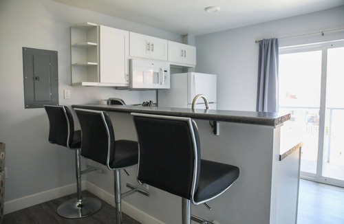 Sitka Condo | Vance Towers D: 1 BR, 1 BA Condominium in Sitka, Sleeps 2