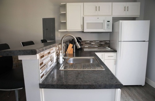 Sitka Condo | Vance Towers D: 1 BR, 1 BA Condominium in Sitka, Sleeps 2