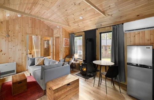 Wolcott Ski Chalet | Vermont Scandinavian Chalet B