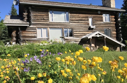 Diamond Ridge House | View! Secluded,Brief 10 minute drive to town, Family Friendly Log Home