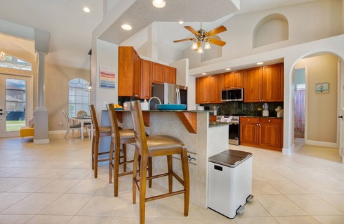 Trafalgar Villa | VILLA HEAVEN ON EARTH – WATER VIEW | BOAT RENTAL + TOURS VOUCHER INCL.