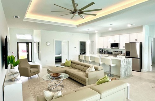 Trafalgar House | Villa Lavender - New 5 bedroom house, heated pool, hot tub and water view
