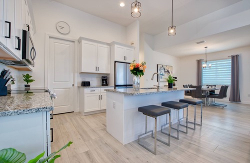 Fort Myers Villa | VILLA ROSA – HEATED POOL & SPA | WATER VIEW | BOAT RENTAL + TOURS VOUCHER INCL.