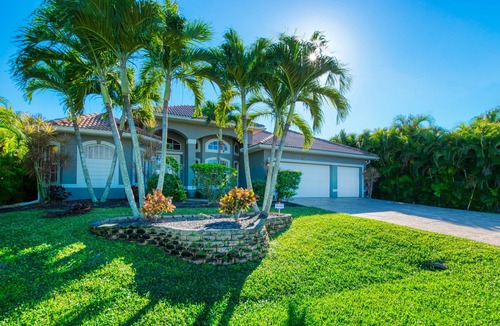 Pelican Villa | VILLA SUENO AMERICANO – HEATED POOL & SPA | GULF ACCESS | BOAT RENTAL + TOURS VOUCHER INCL.