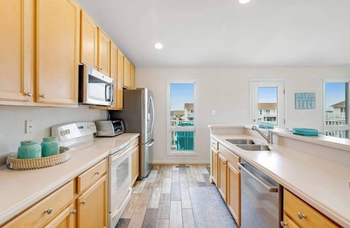 Bethany Beach House | Villas at Beach Cove Getaway W/Bay/Ocean Views, Private Balcony & Shared Pool