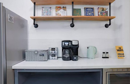 Clodine House | VillaVerde 4BRs/Pool/Sleeps16/Gym/Gameroom/HTX/NRG