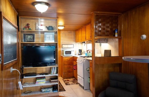 Spenard House | Vintage Trailer - Cute Spot for Budget Travelers
