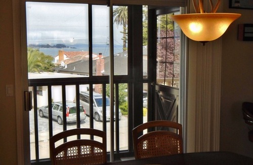 Westside Santa Cruz House | Walk 2 W. Cliff beaches, boardwalk & wharf dogs ok Sleeps 7a. 3 bd 2ba hot tub.