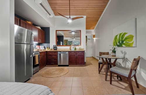 Napili Condo | Walk to Beach and Dining + AC - Napili Shores D224 - Updated Studio