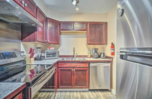 South Addition Apartment | Walk to Downtown & Coast Trail: Condo in Anchorage