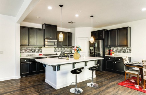 Tracy House | Walk to Parks: Mountain House Retreat w/Patio!