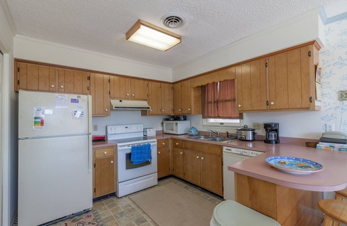 Fenwick Island House | Walk to the Beach Ocean Views 3BR Home Sleeps 8 w/Parking