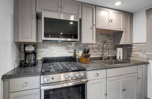 Bethel Apartment | Walkable Bethel Apartment| Shared Hot Tub, Firepit