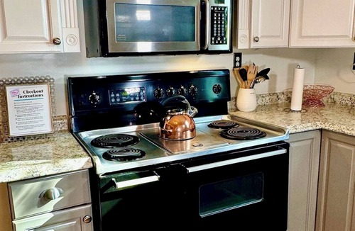 Eastwood House | Walkable East Nashville 3BR—Porch, Parking, Pets