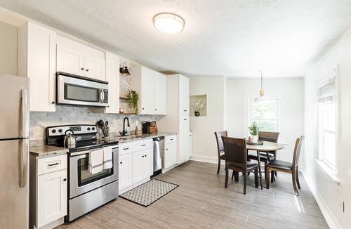 East Walnut HIlls House | Walkable East Walnut Hills/Stylish 1BR w/Yard