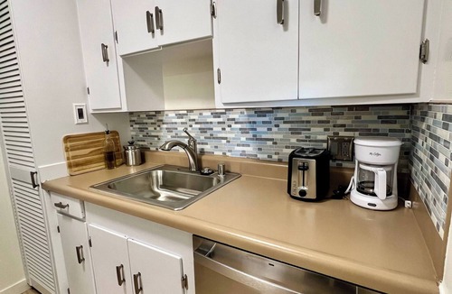 Belmont Apartment | Walkable Gem, Views & Amenities, 1 BR, Parking