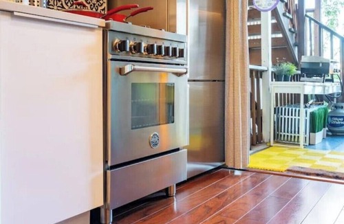 Mission District House | Walkable Urban Retreat - 2 En-Suite Baths - Near Top Dining & Shops & Hotspots!
