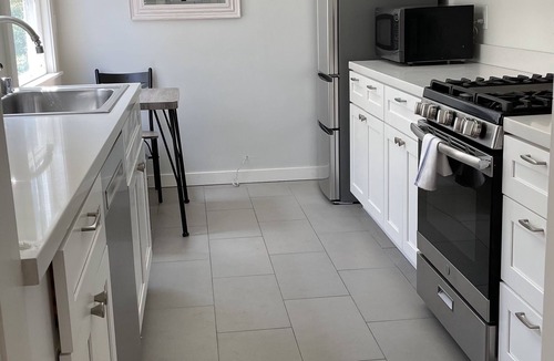 Piedmont Avenue Apartment | Walker's Paradise in Oakland