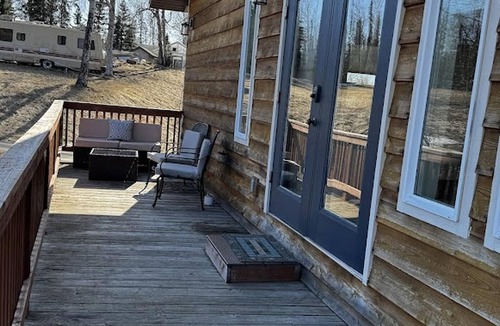 Soldotna Apartment | Waterfront 2-bedroom suite with WiFi in Soldotna