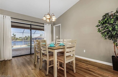 Fort Myers House | Waterfront Canal with Paddle boarding, kayaking, and fishing