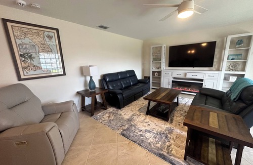Yacht Club Condo | WATERFRONT Condo with pool. Great views of sunsets. Condo is like new!